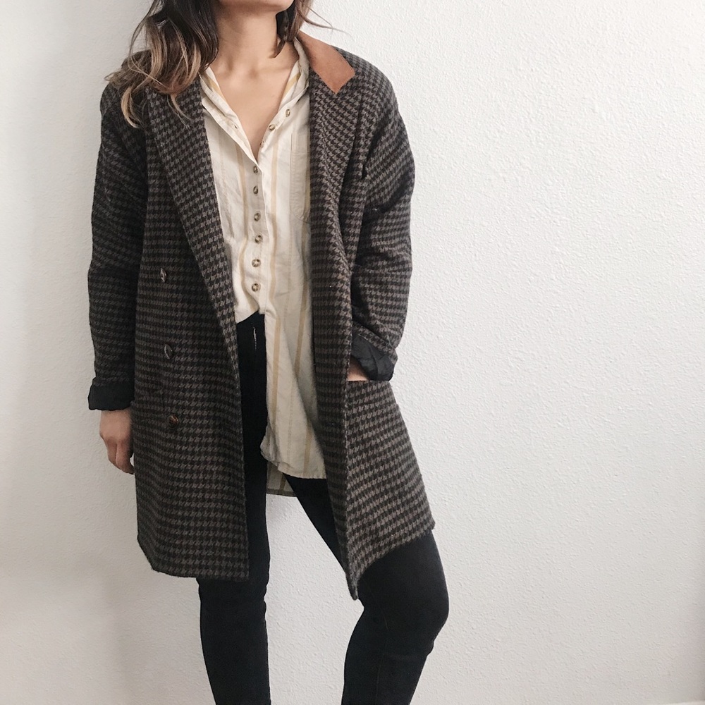 Vintage Brown Houndstooth Wool Coat with Tan Collar